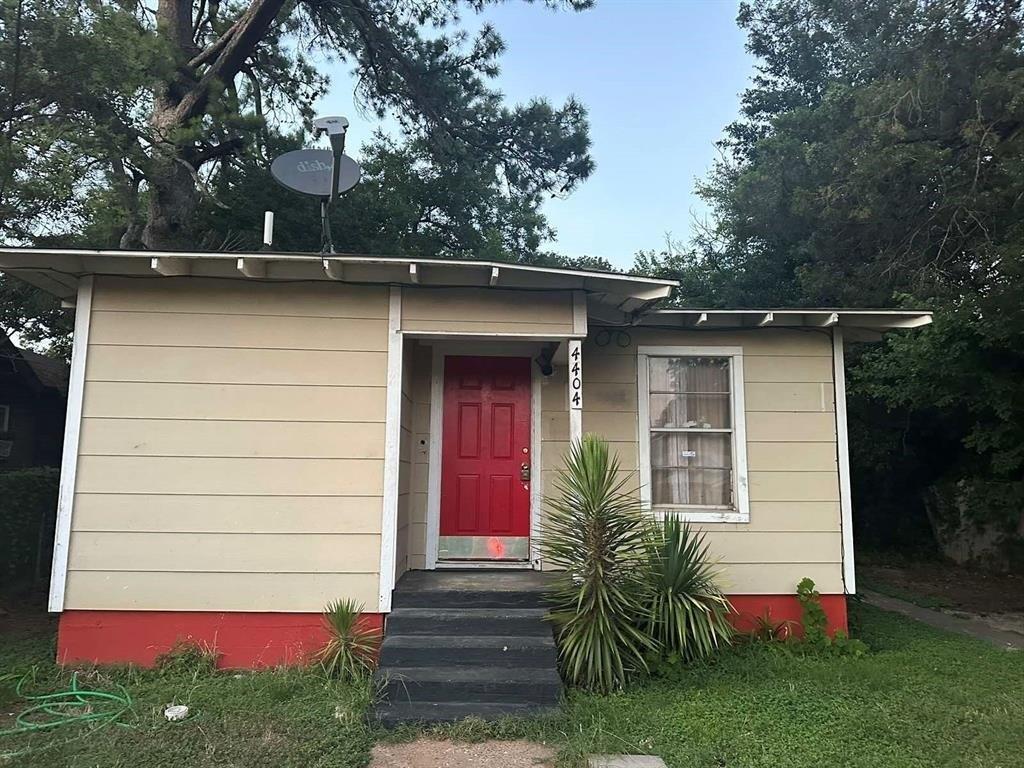 Colonial Ave, Dallas, TX 75215