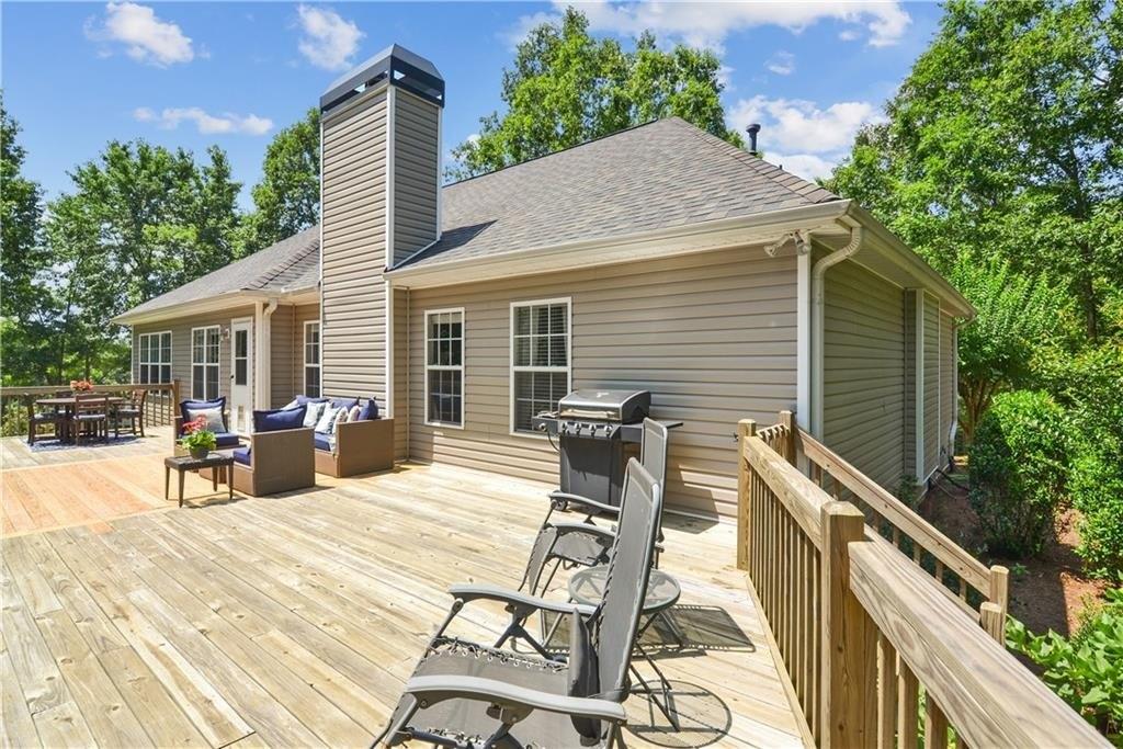 Hammond Dr, Canton, GA 30114