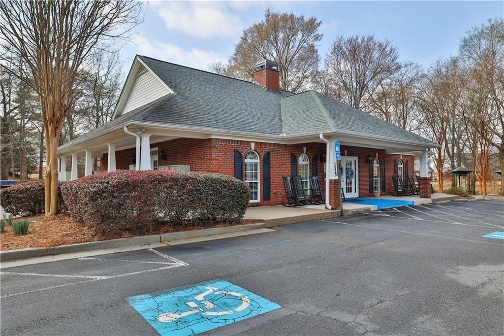 Crossroads Dr, Social Circle, GA 30025