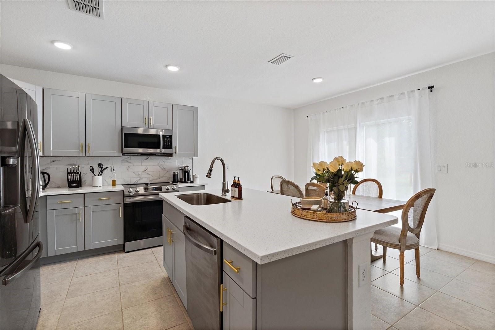 Mauve Ter, North Port, FL 34286