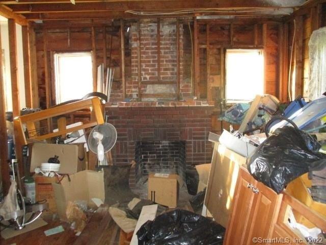 Norton St, Plantsville, CT 06479