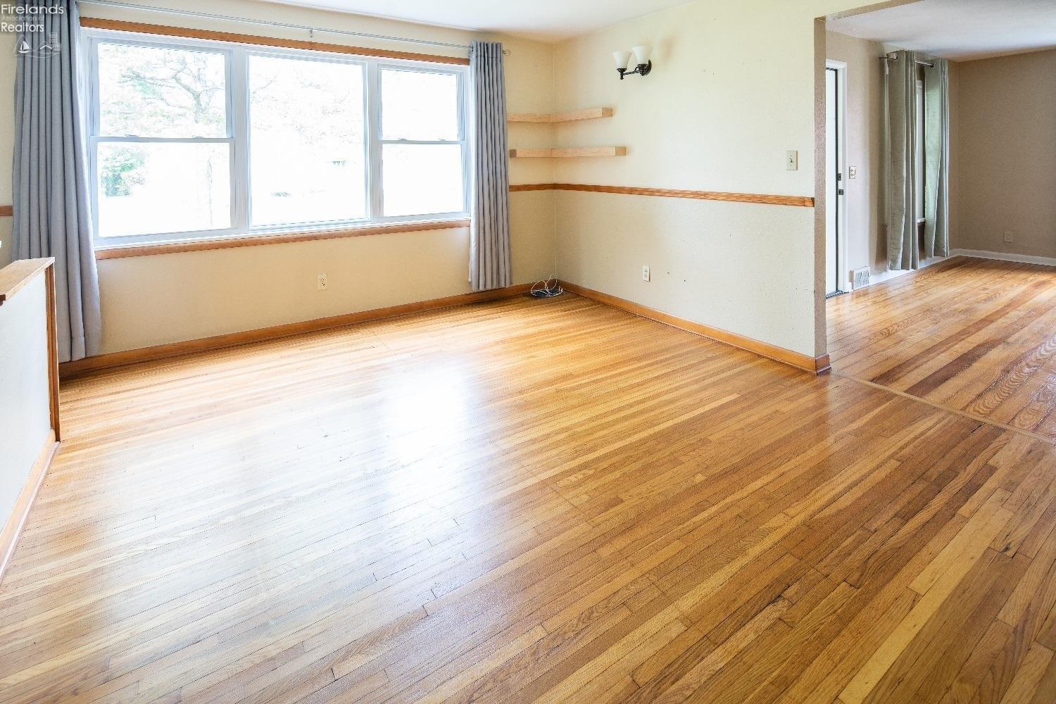 Lincoln St, Elmore, OH 43416