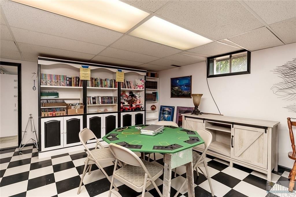 Aronson Ave, Billings, MT 59105
