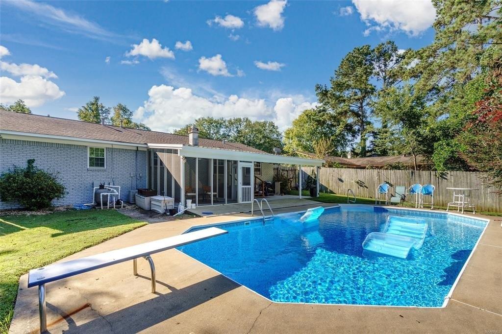 Livingston Ave, Prattville, AL 36066
