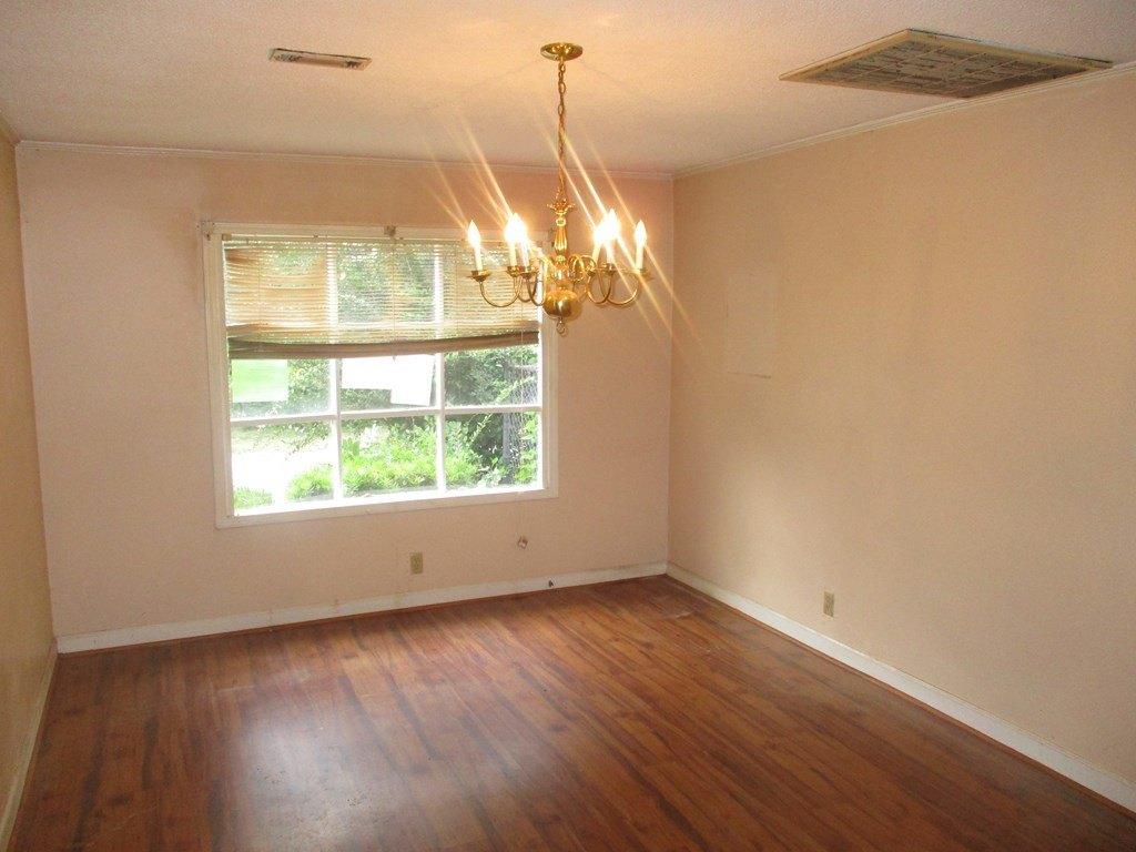S 1st St, Florence, SC 29506