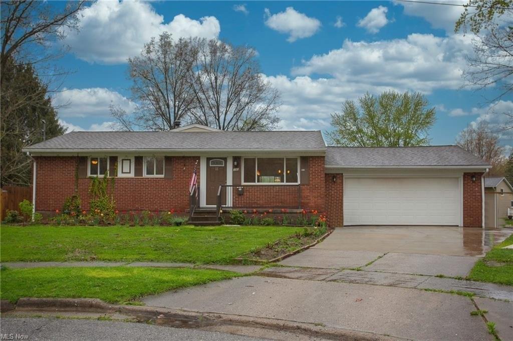 Charring Cir, Munroe Falls, OH 44262