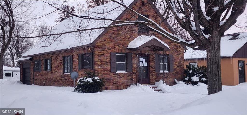 E Clinton St, Arlington, MN 55307
