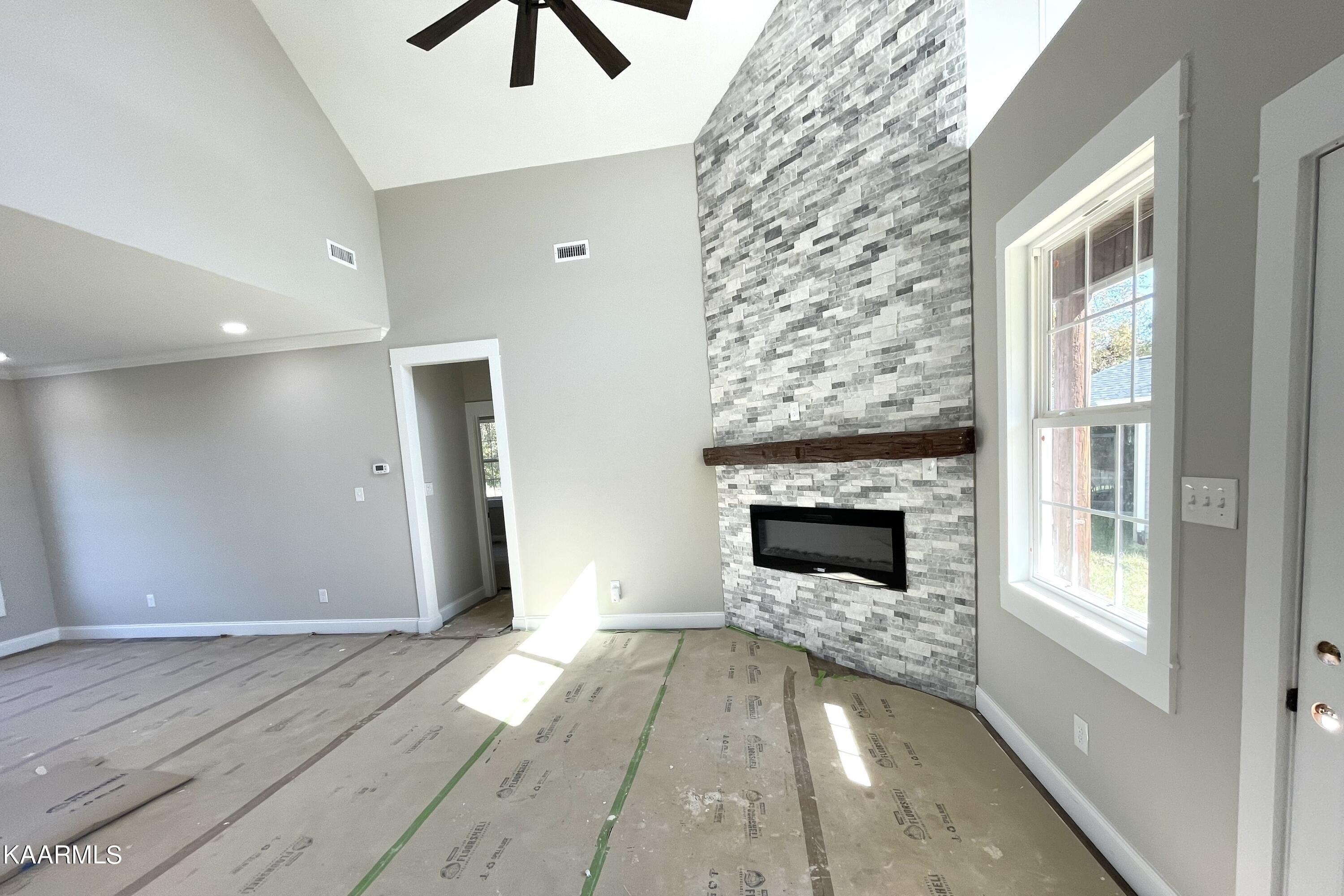 Ogana Ln, Loudon, TN 37774
