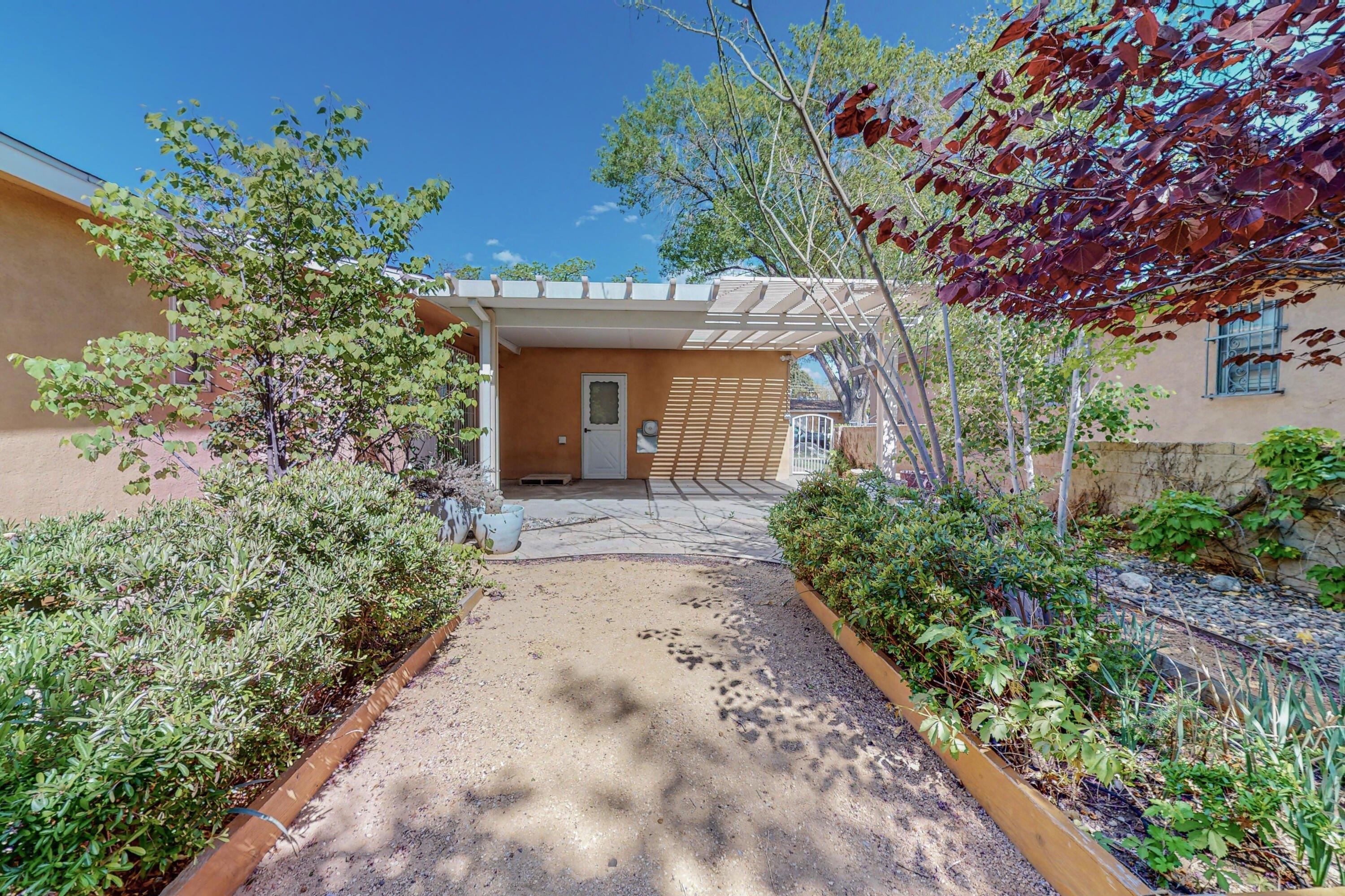 Mesilla St Ne, Albuquerque, NM 87110