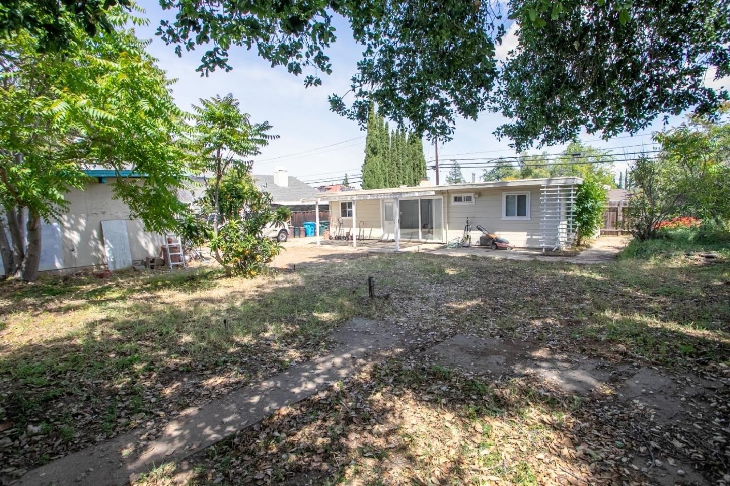 N Stelling Rd, Cupertino, CA 95014