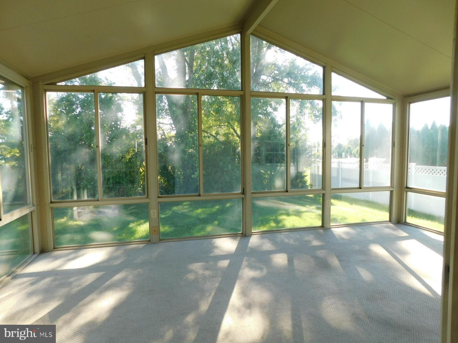 Boxwood Ct, Mantua, NJ 08051