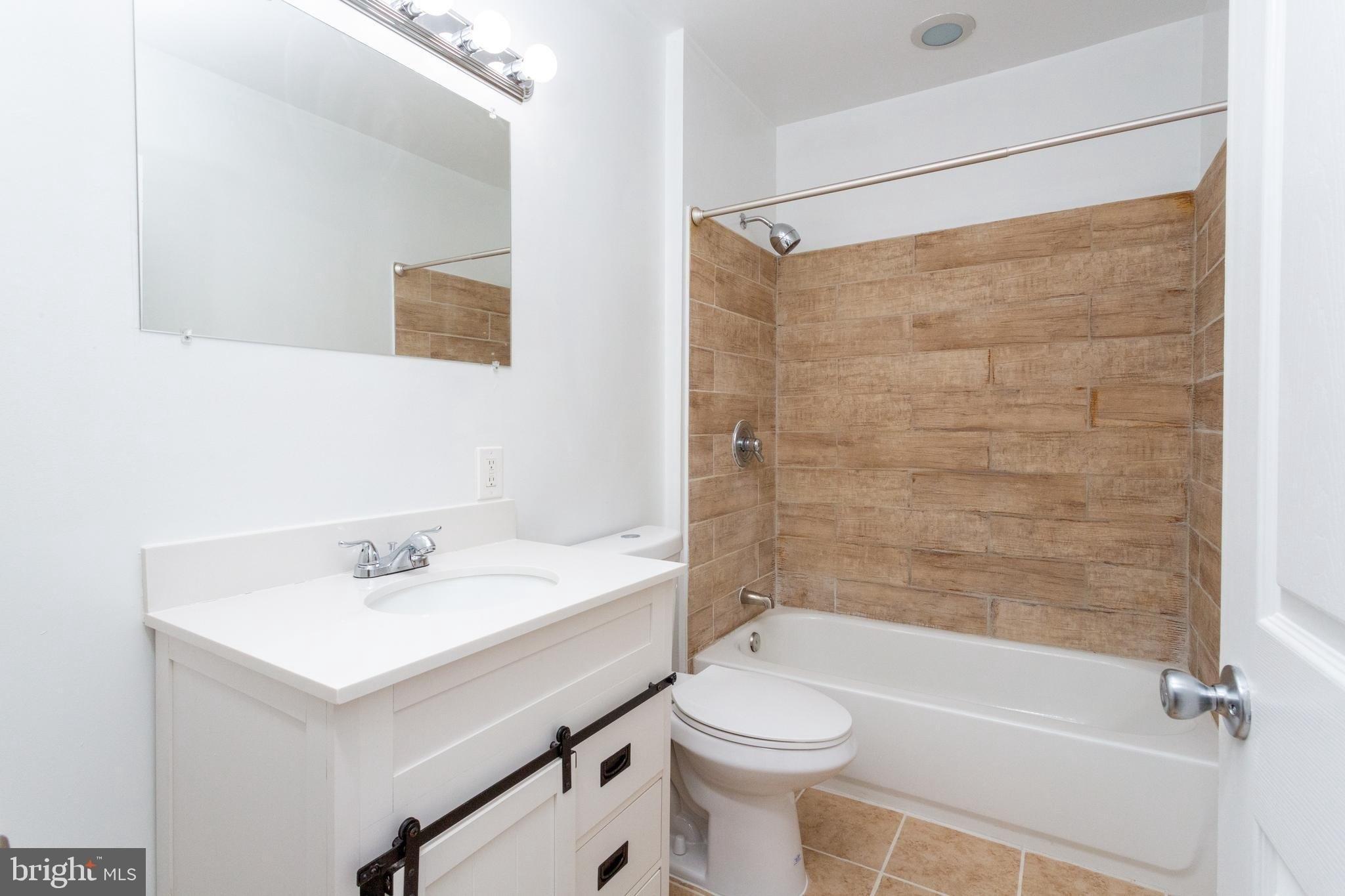 Upperlanding Rd, Essex, MD 21221