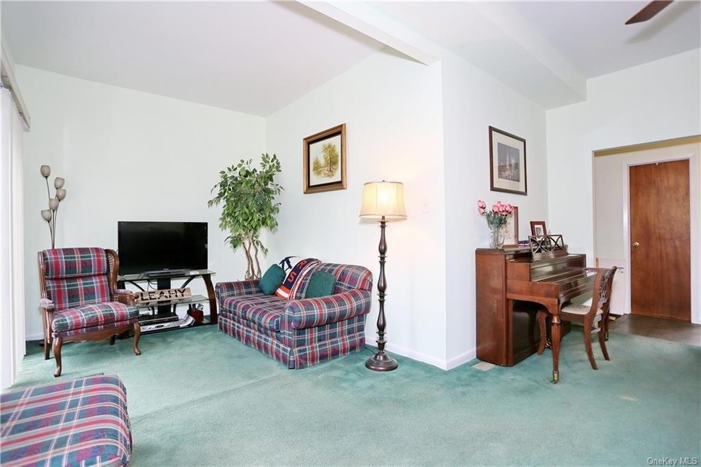 Fleetwood Ave, Spring Valley, NY 10977