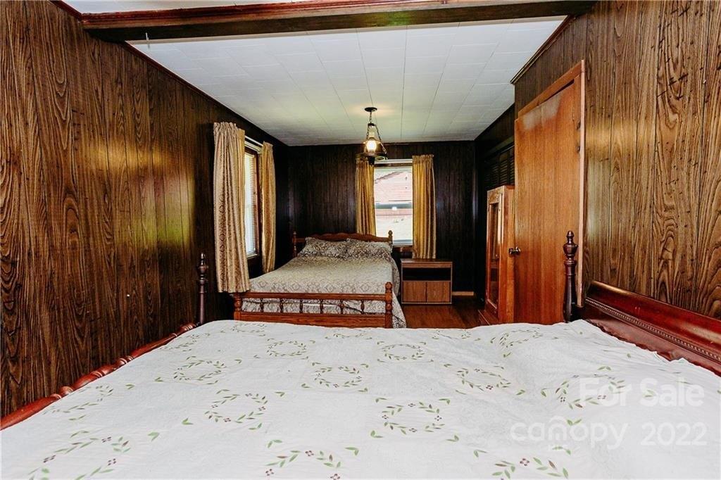 Smith Creek Rd, Mars Hill, NC 28754