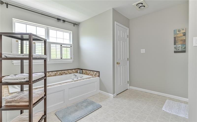 Mars Crider Rd, Seven Fields, PA 16046