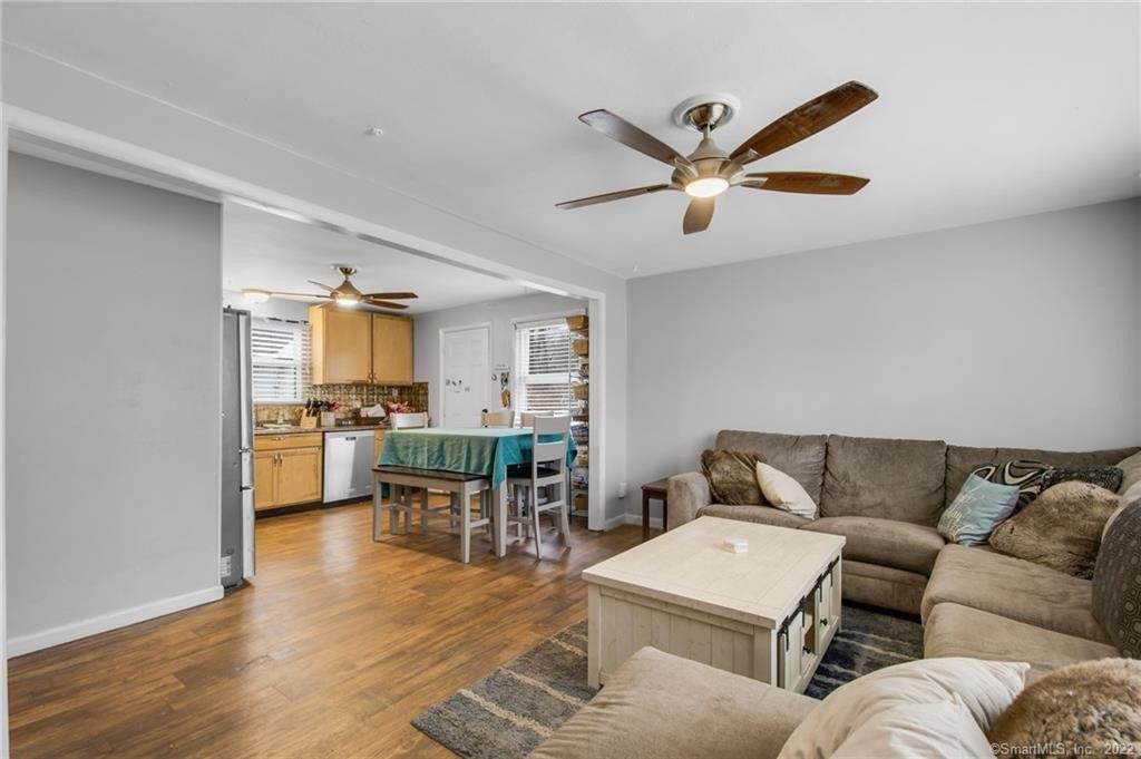 King Ct, Enfield, CT 06082