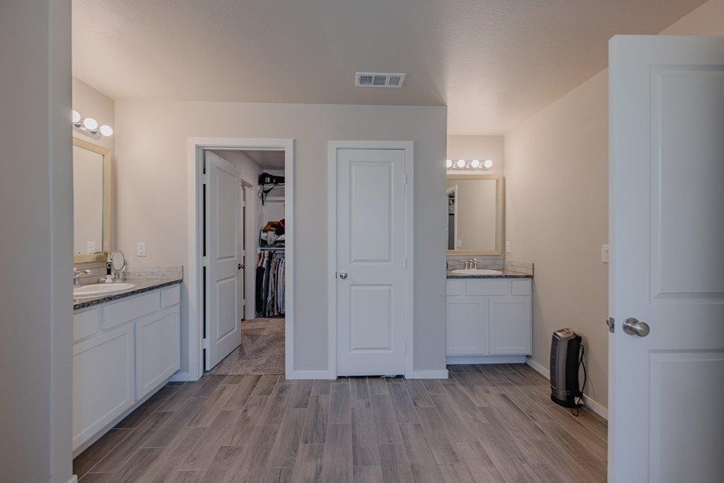 Antelope Ave, Odessa, TX 79765
