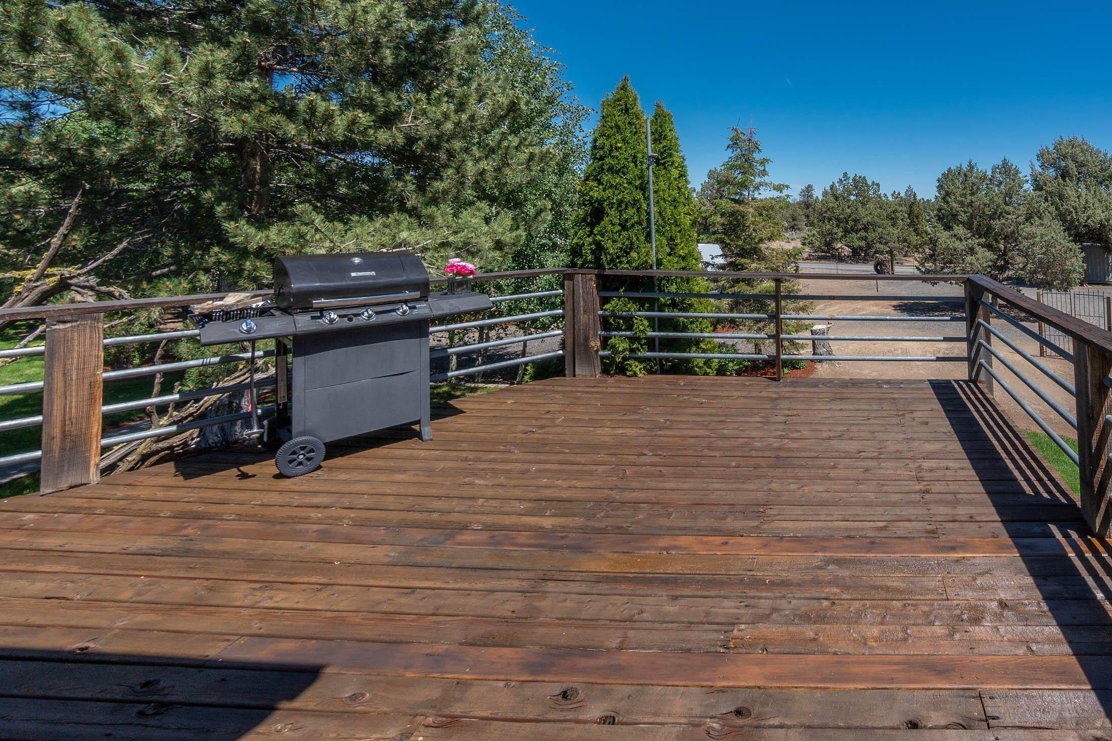 Mustang Rd, Bend, OR 97701