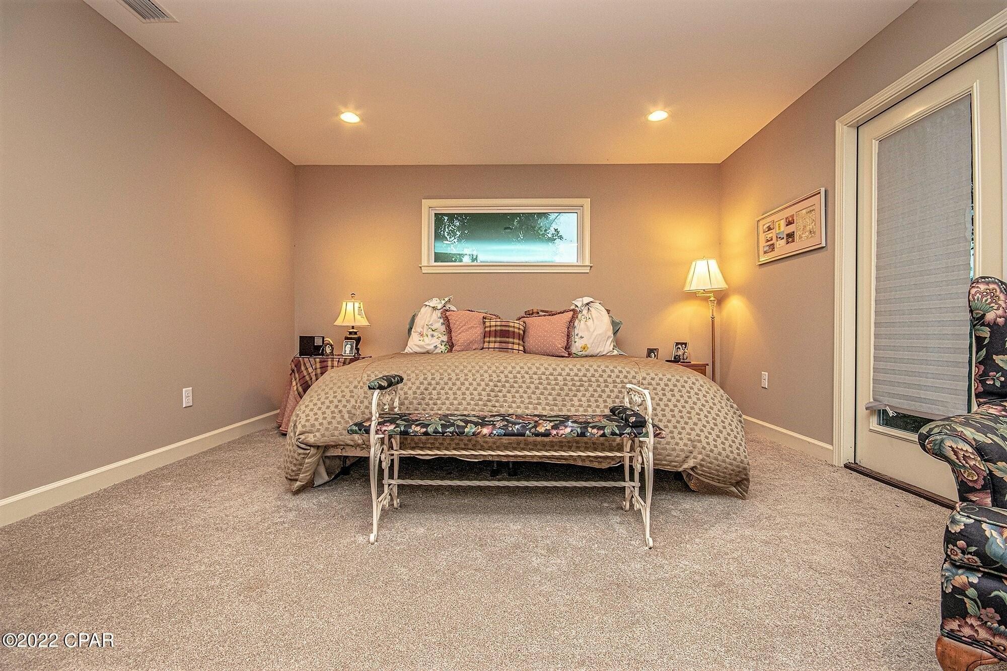 Hollis Ave, Panama City, FL 32401