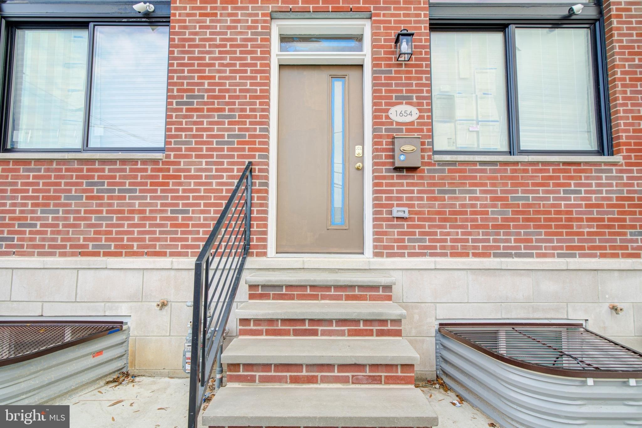 N 6th St, Philadelphia, PA 19122