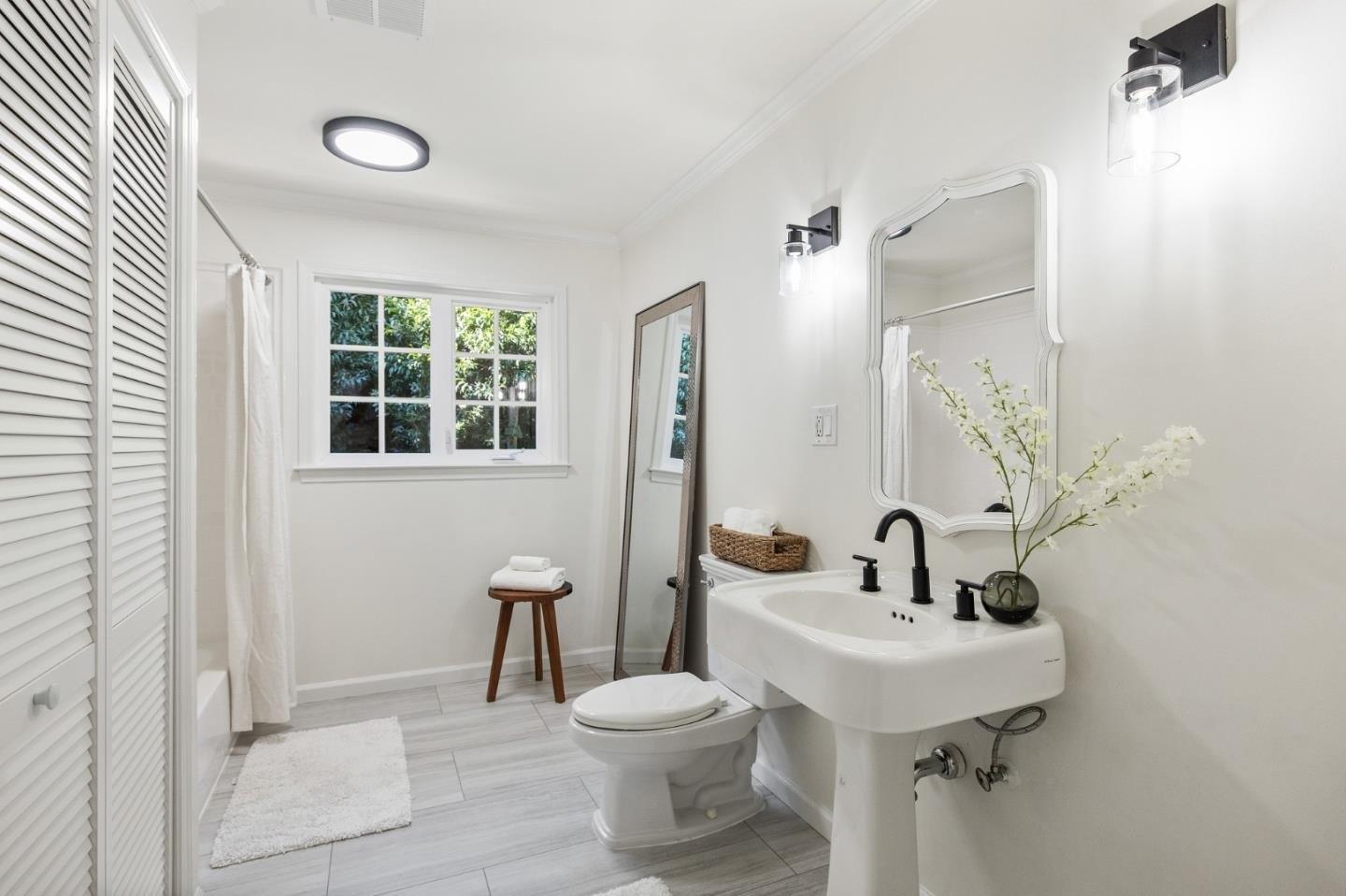 Capistrano Way, Burlingame, CA 94010