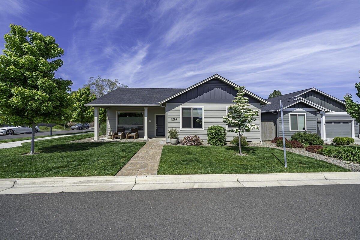 La Connor Dr, Medford, OR 97501