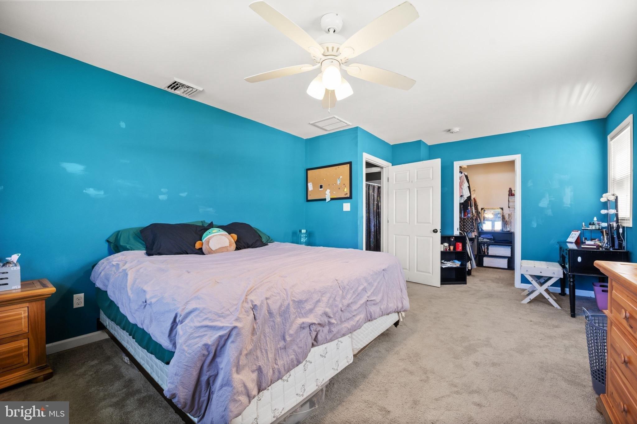 Allendale Dr, Morrisville, PA 19067