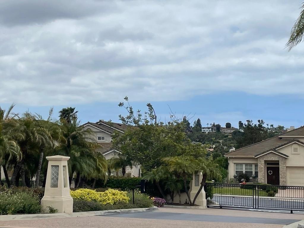 Avenida Valera, Carlsbad, CA 92009