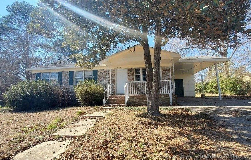 Conaway Dr, Fayetteville, NC 28314