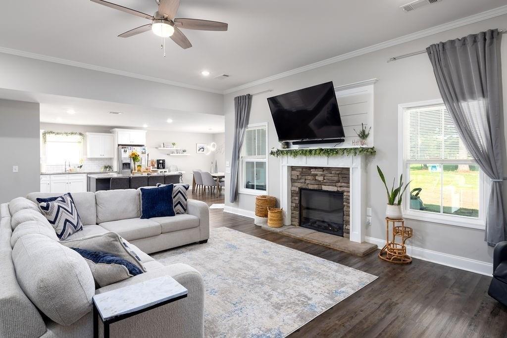 Addison Way, Smiths Station, AL 36877