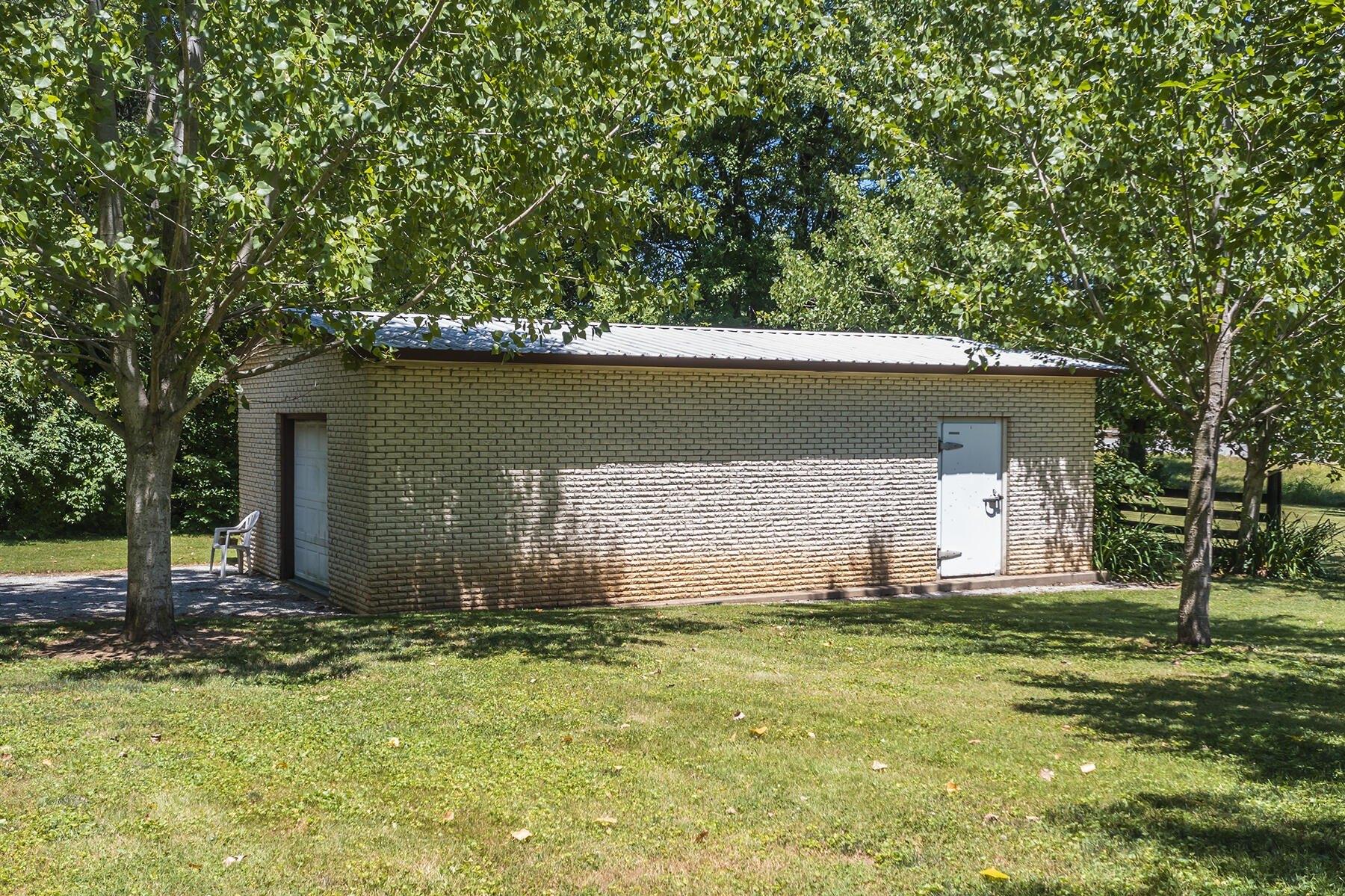 Barkley Est, Nicholasville, KY 40356