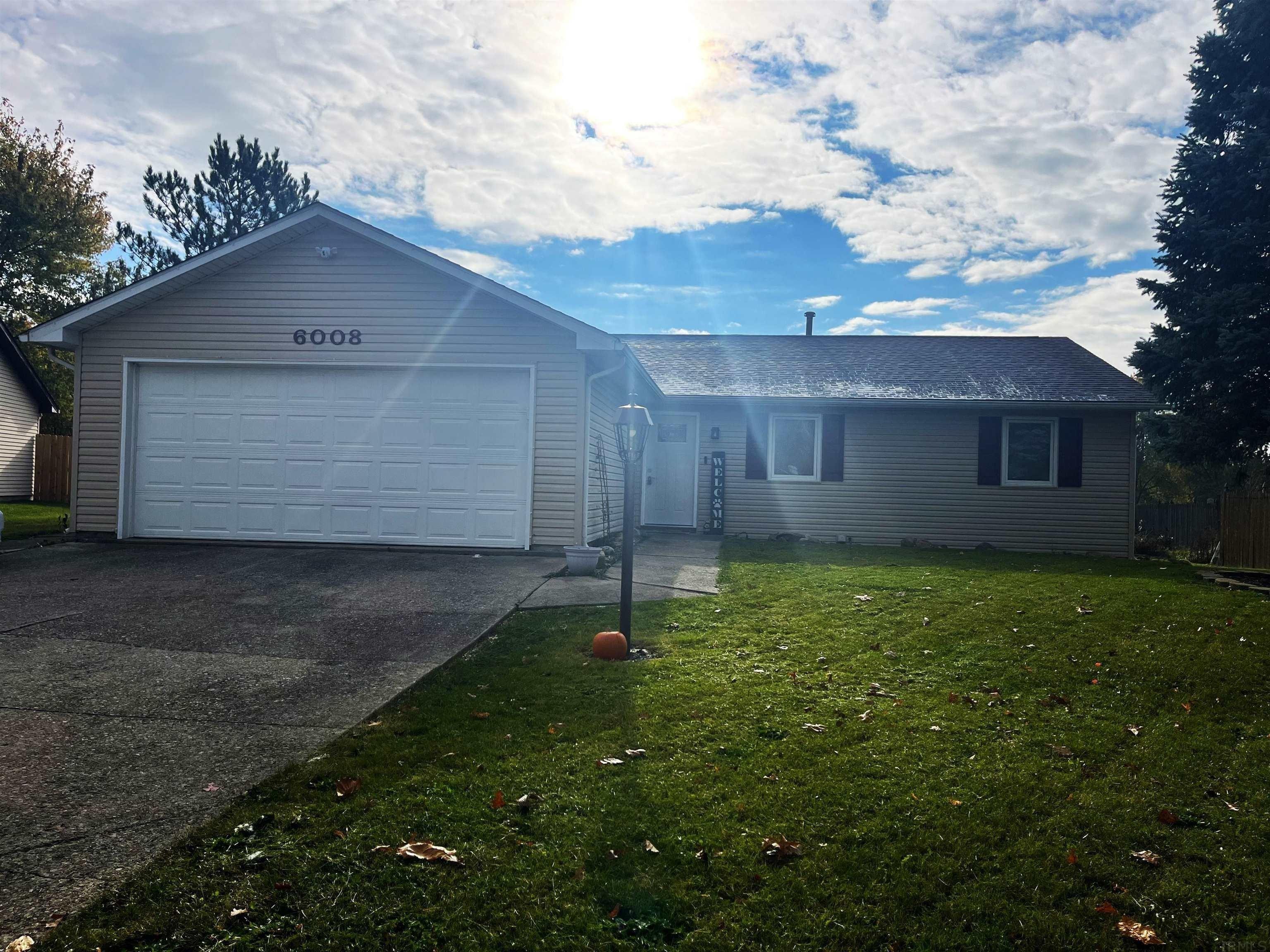 Hinsdale Ln, Fort Wayne, IN 46835