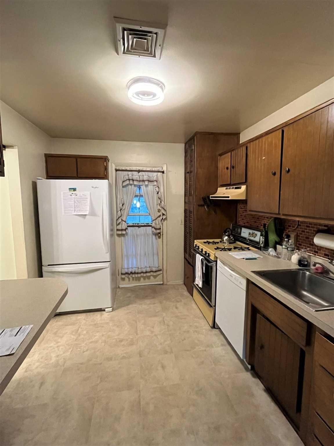 Cardinal Dr, Poughkeepsie, NY 12601