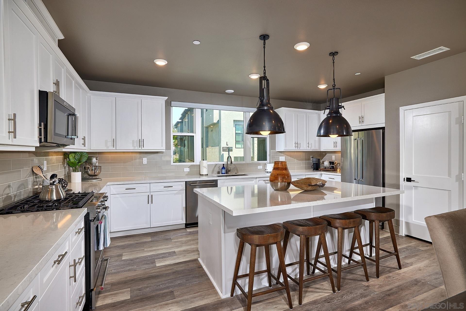 Via Alta Pl, San Diego, CA 92108