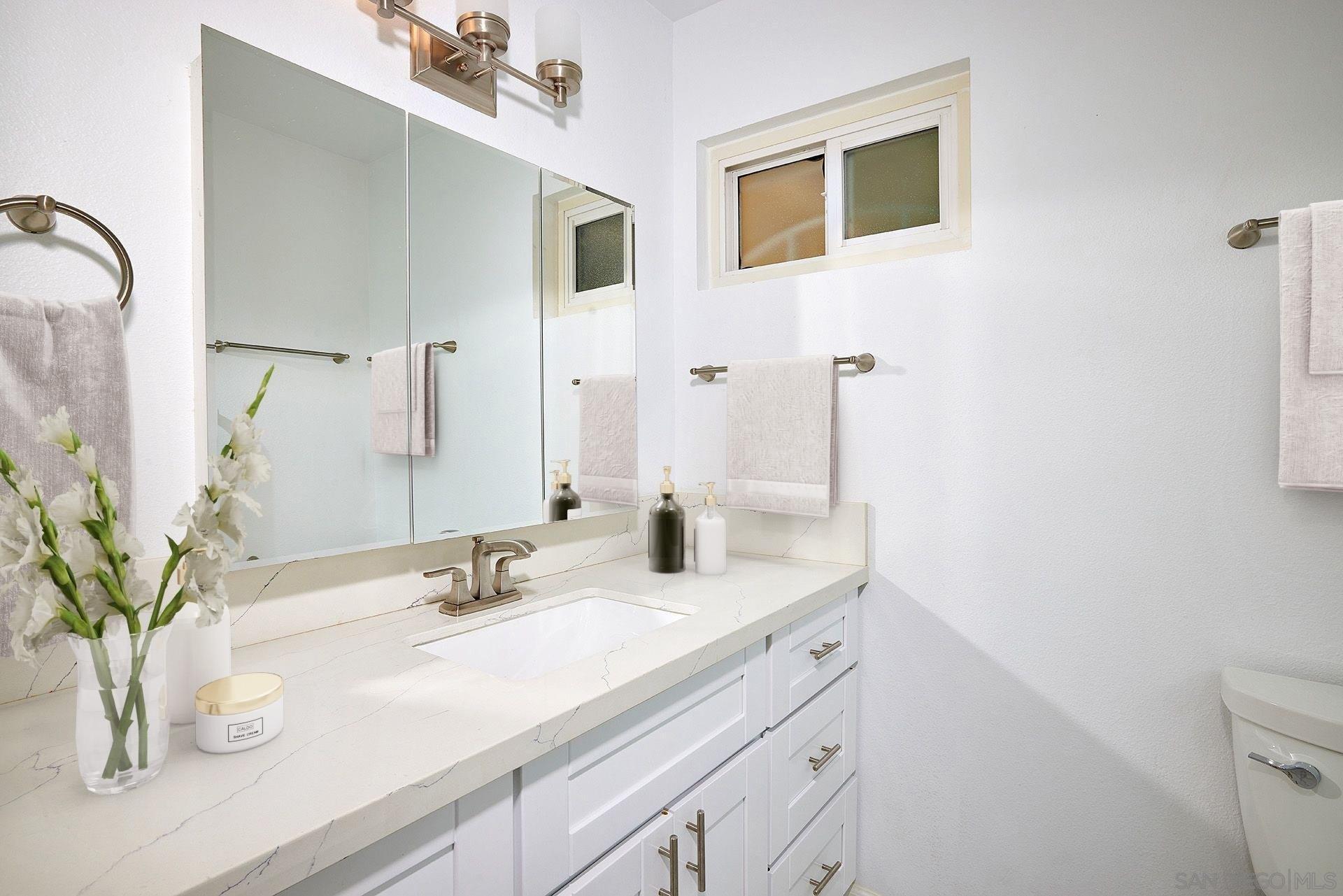 Lipmann St, San Diego, CA 92122