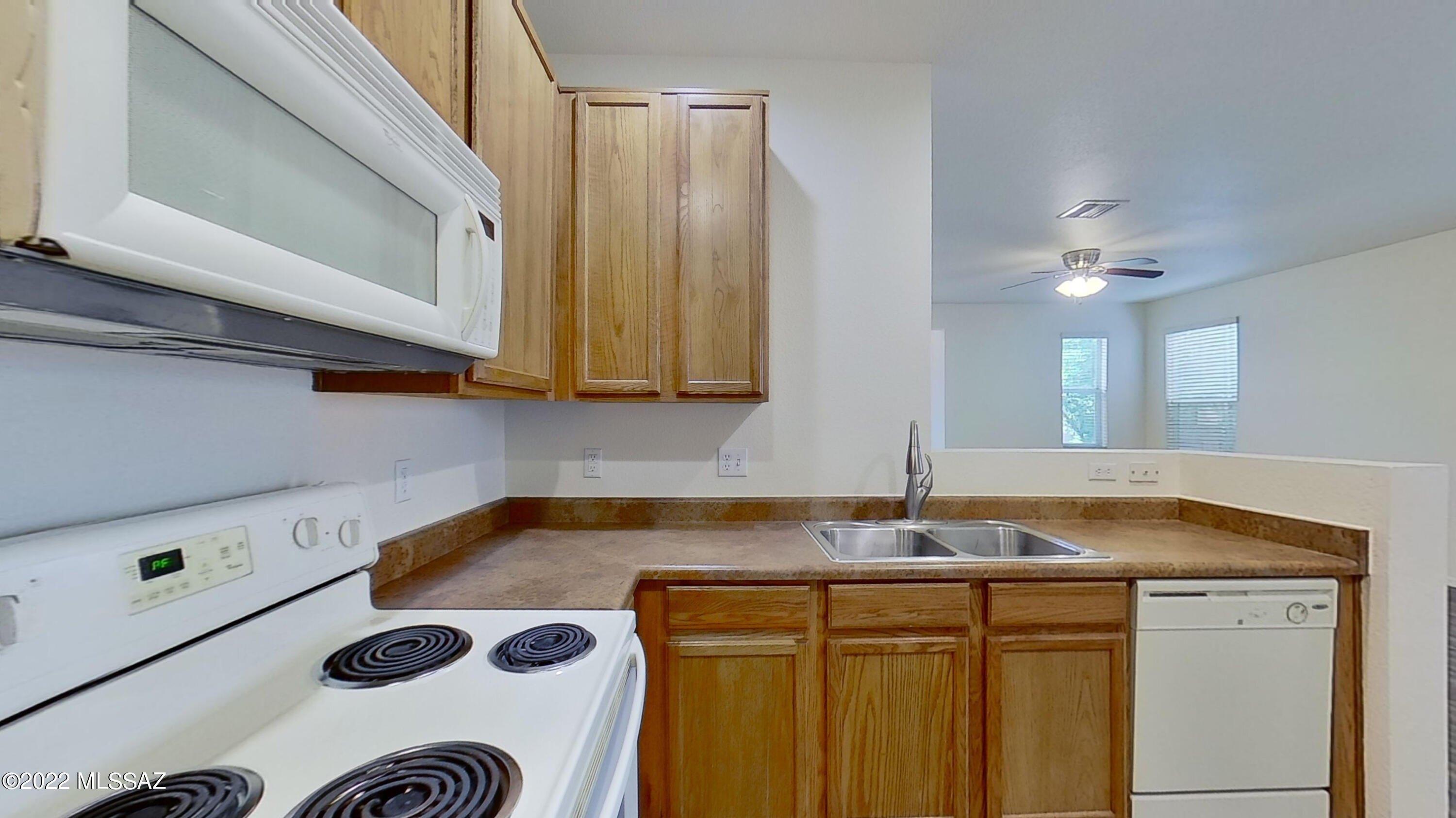 N Neruda Ln, Tucson, AZ 85712