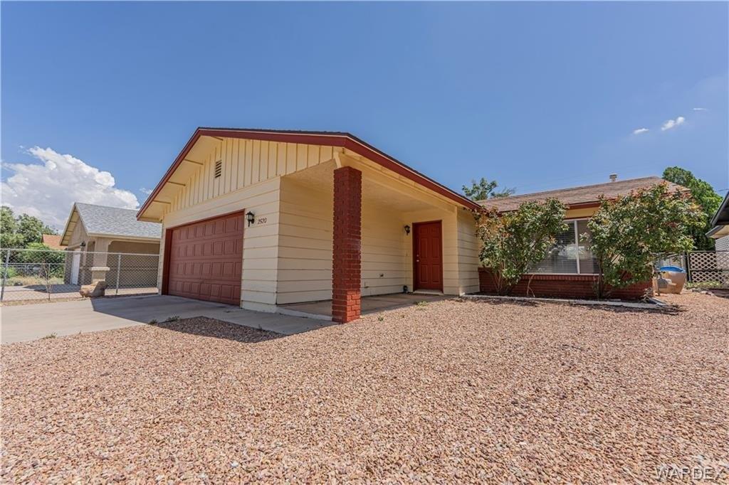 E Hearne Ave, Kingman, AZ 86409