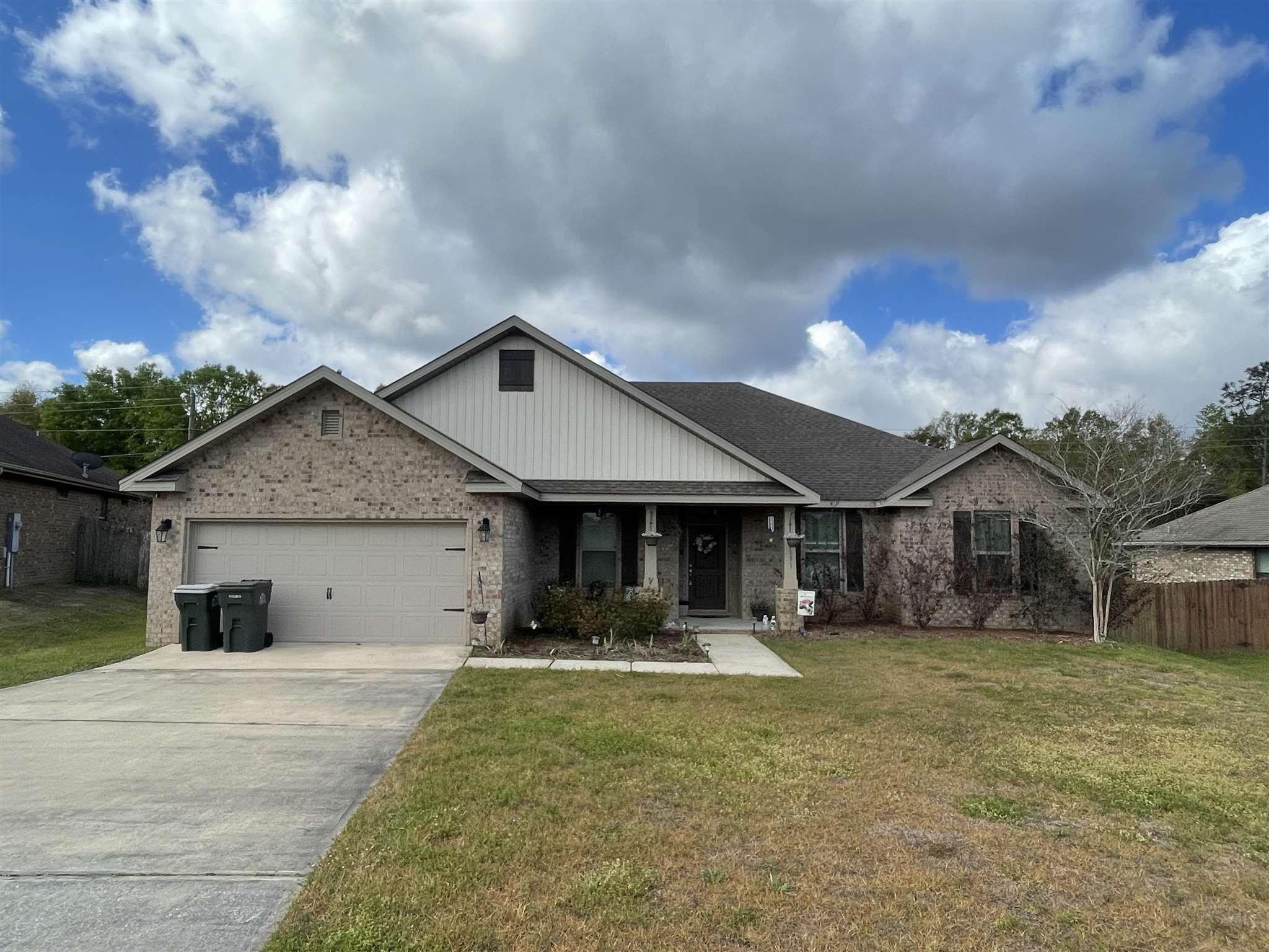 Chester Dr, Pensacola, FL 32526