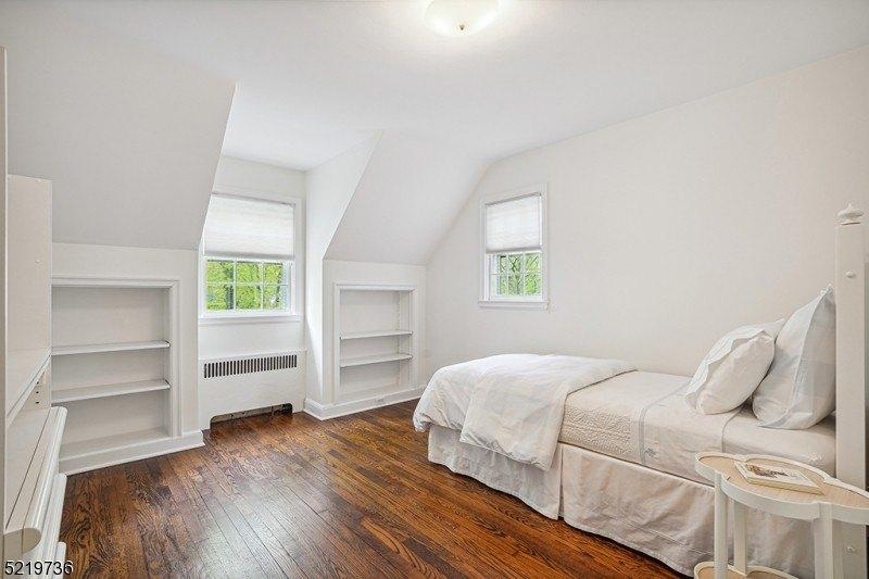 Parkview Ter, Summit, NJ 07901