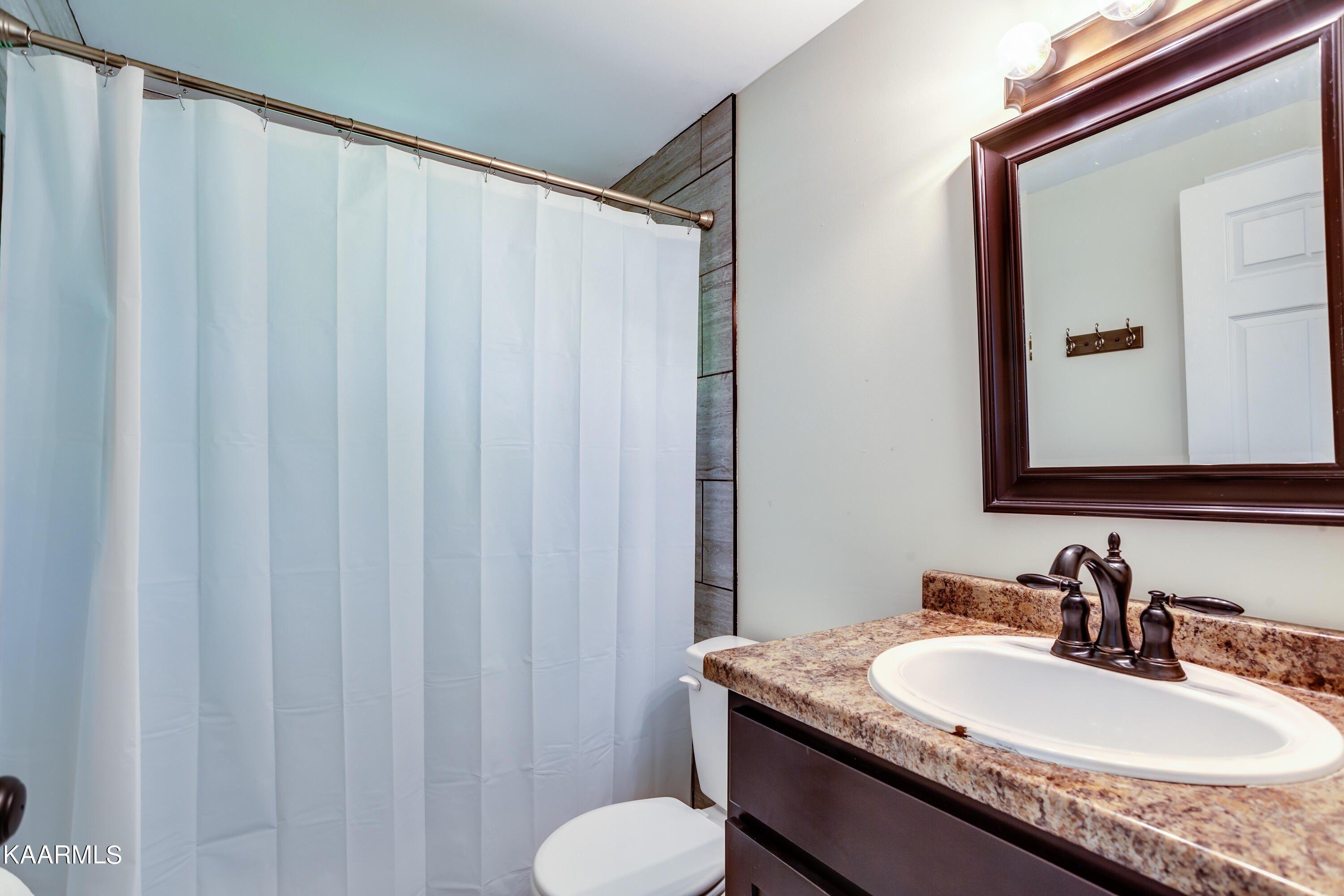 Stony Point Rd, Knoxville, TN 37914