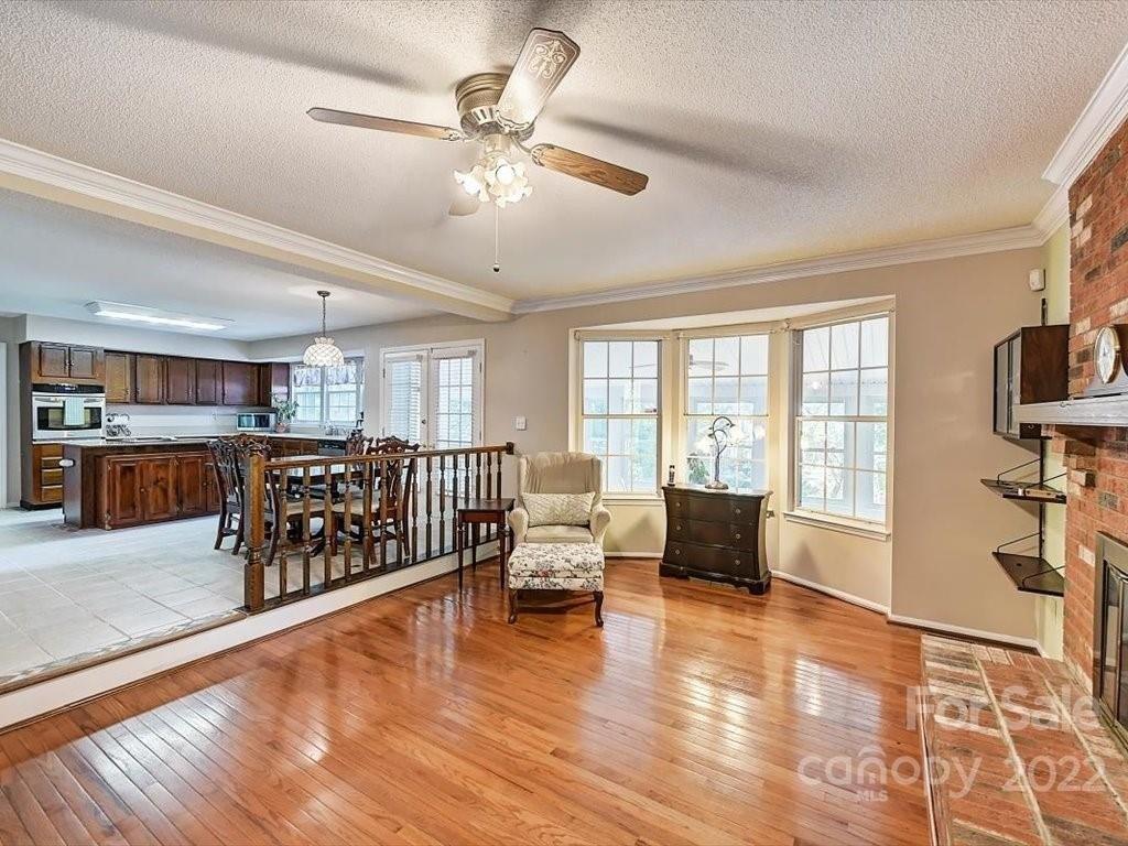 Whisper Ridge Ln, Matthews, NC 28105