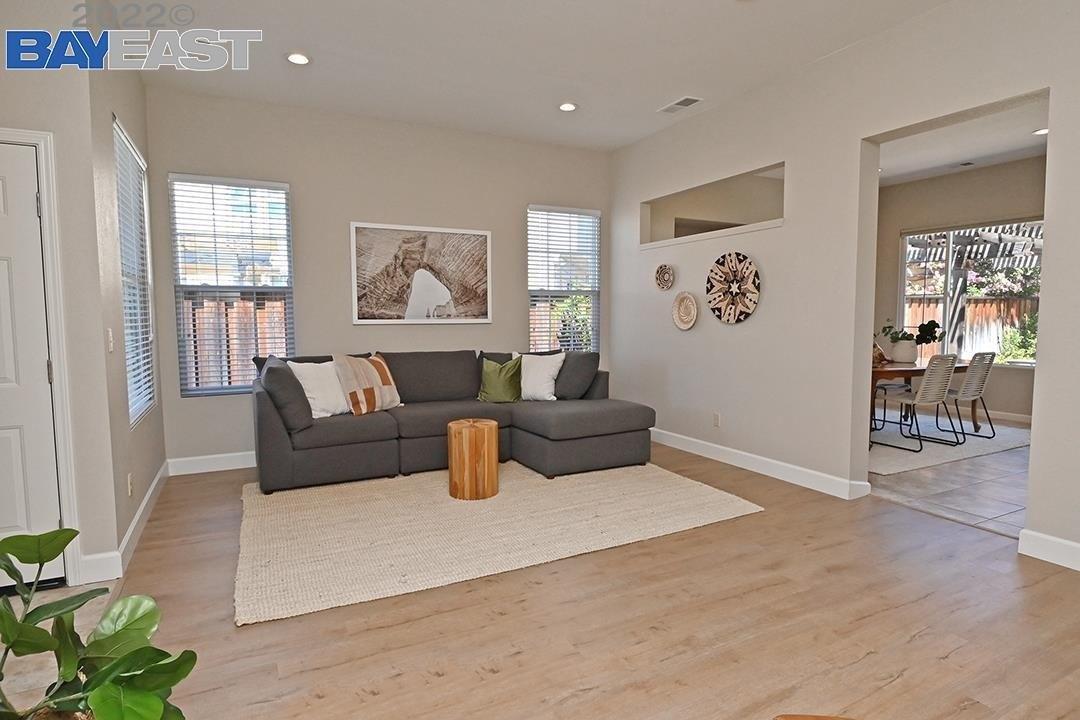 Huff Ct, Pleasanton, CA 94588