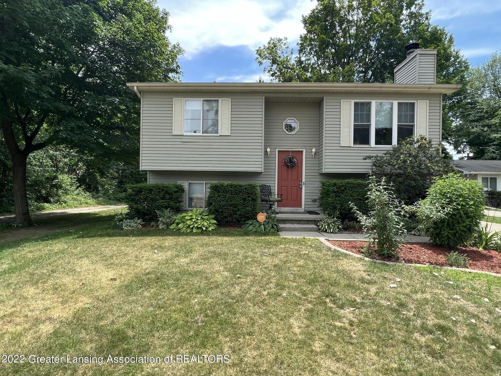 Sawyer Rd, Lansing, MI 48911