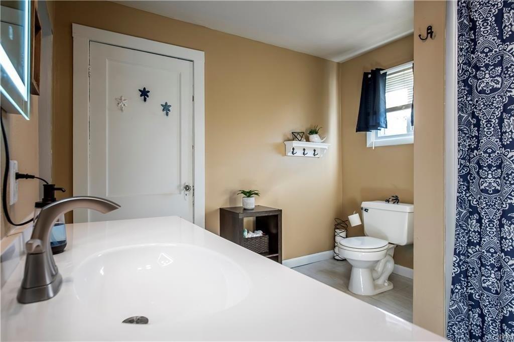 Riverside Dr, Utica, NY 13502