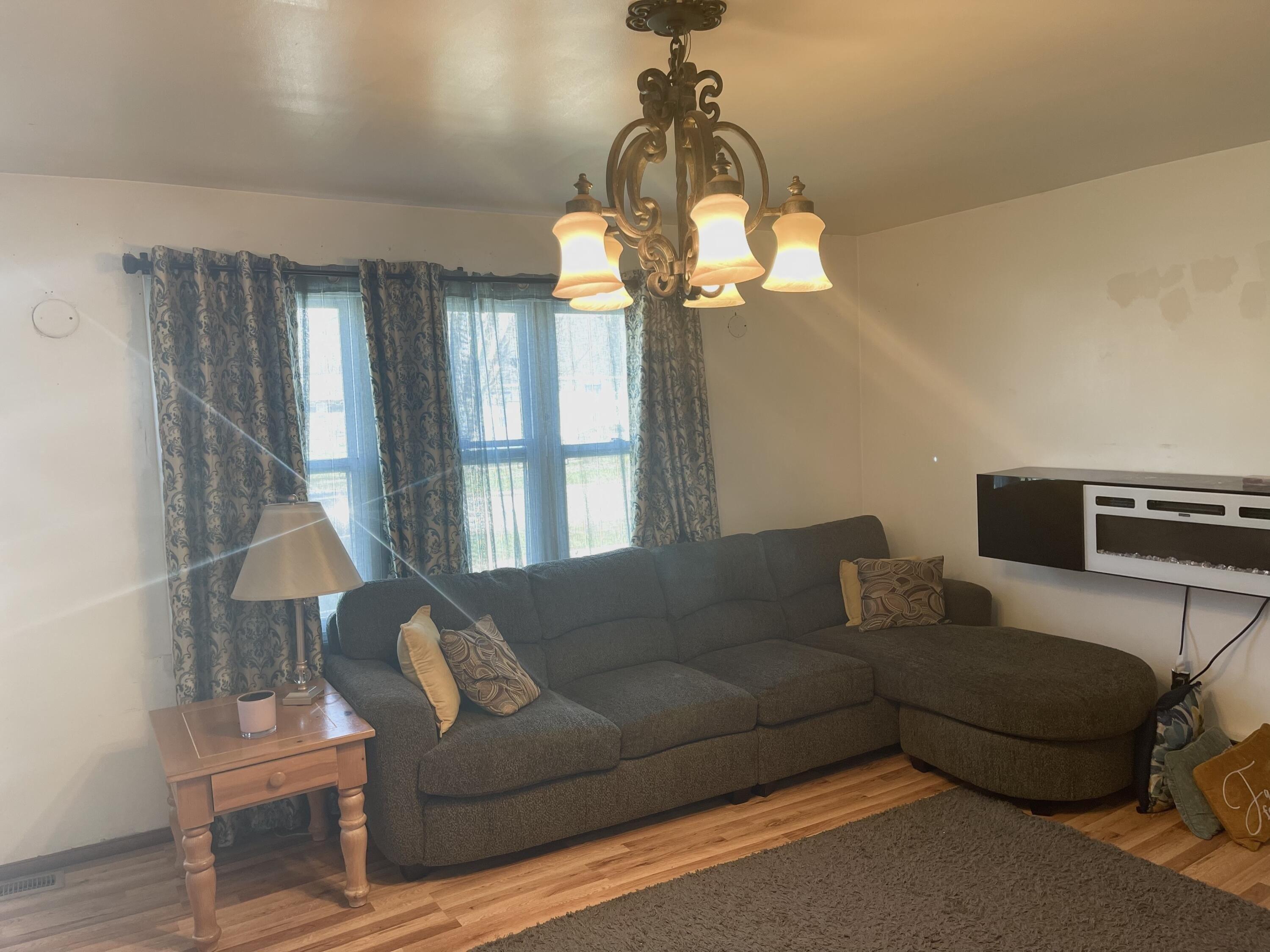 E Vineyard Ave, Benton Harbor, MI 49022