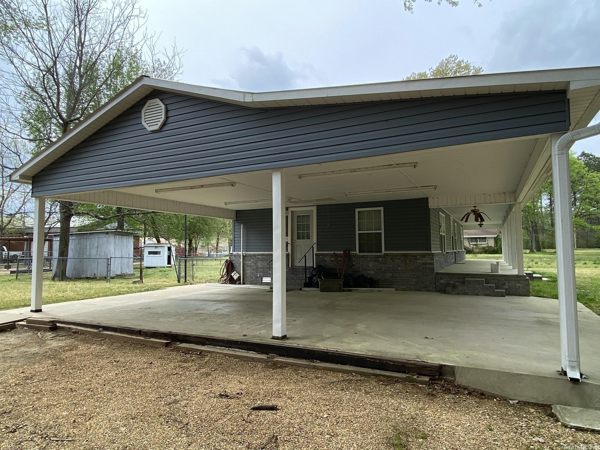 Ouachita 404, Camden, AR 71701