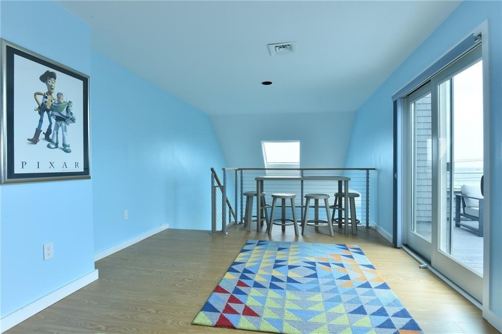 Bellevue Ct, Narragansett, RI 02882