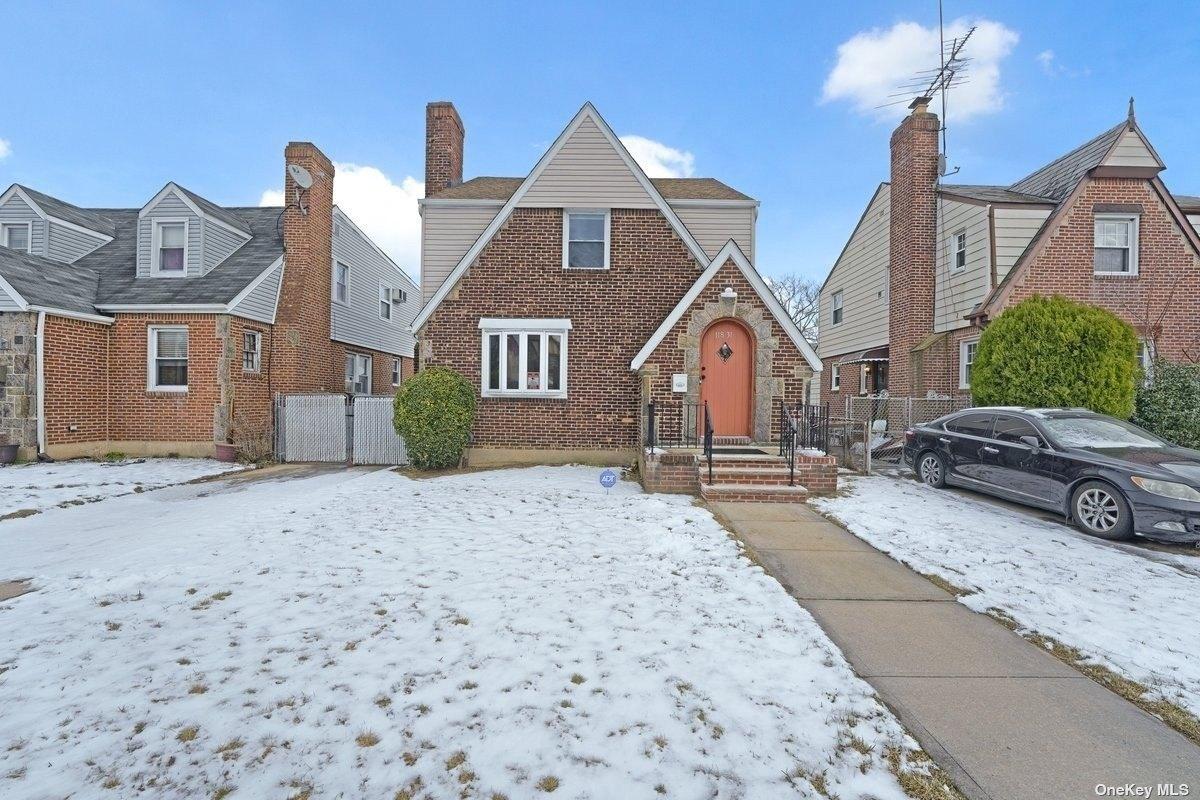 221st St, Cambria Heights, NY 11411
