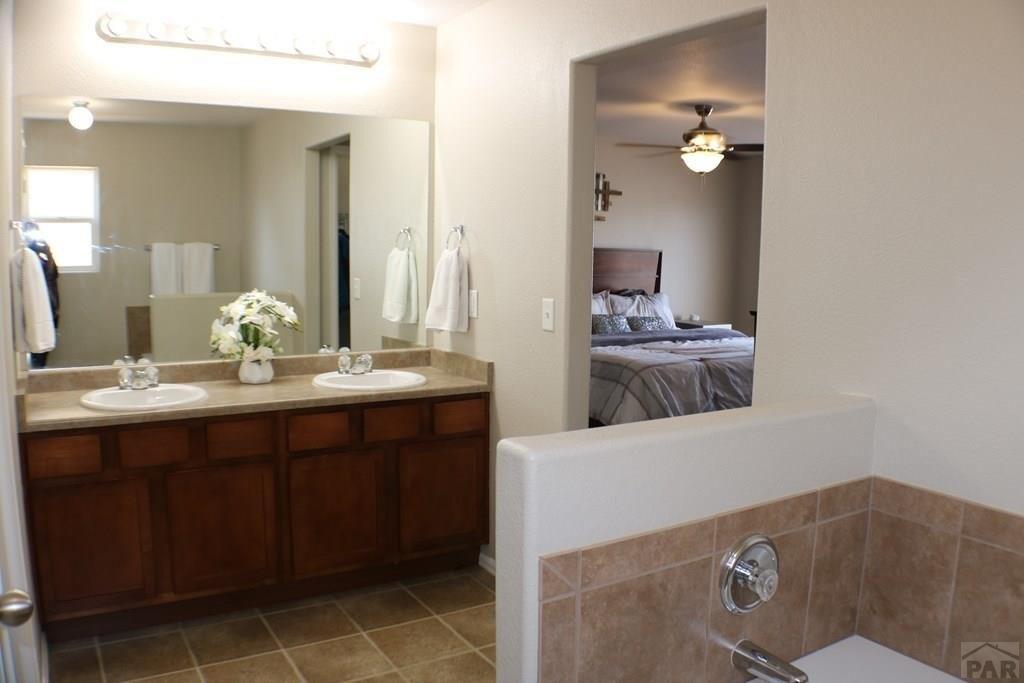 Inspiration Ln, Pueblo, CO 81008