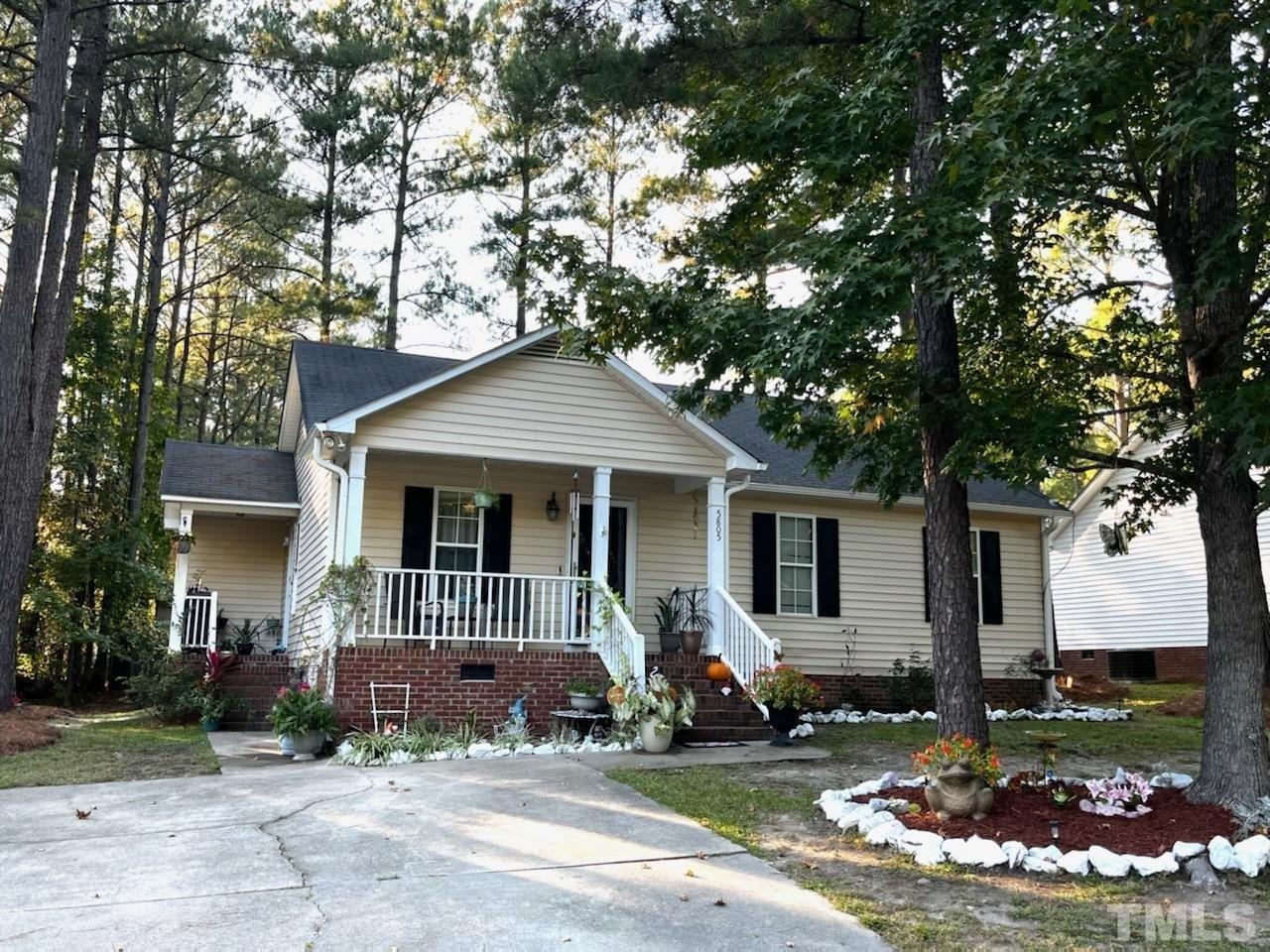 Seward Dr, Knightdale, NC 27545